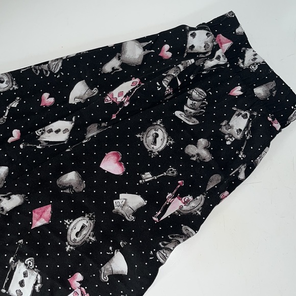 Disney Skirt (Alice In Wonderland ). - Picture 2 of 8